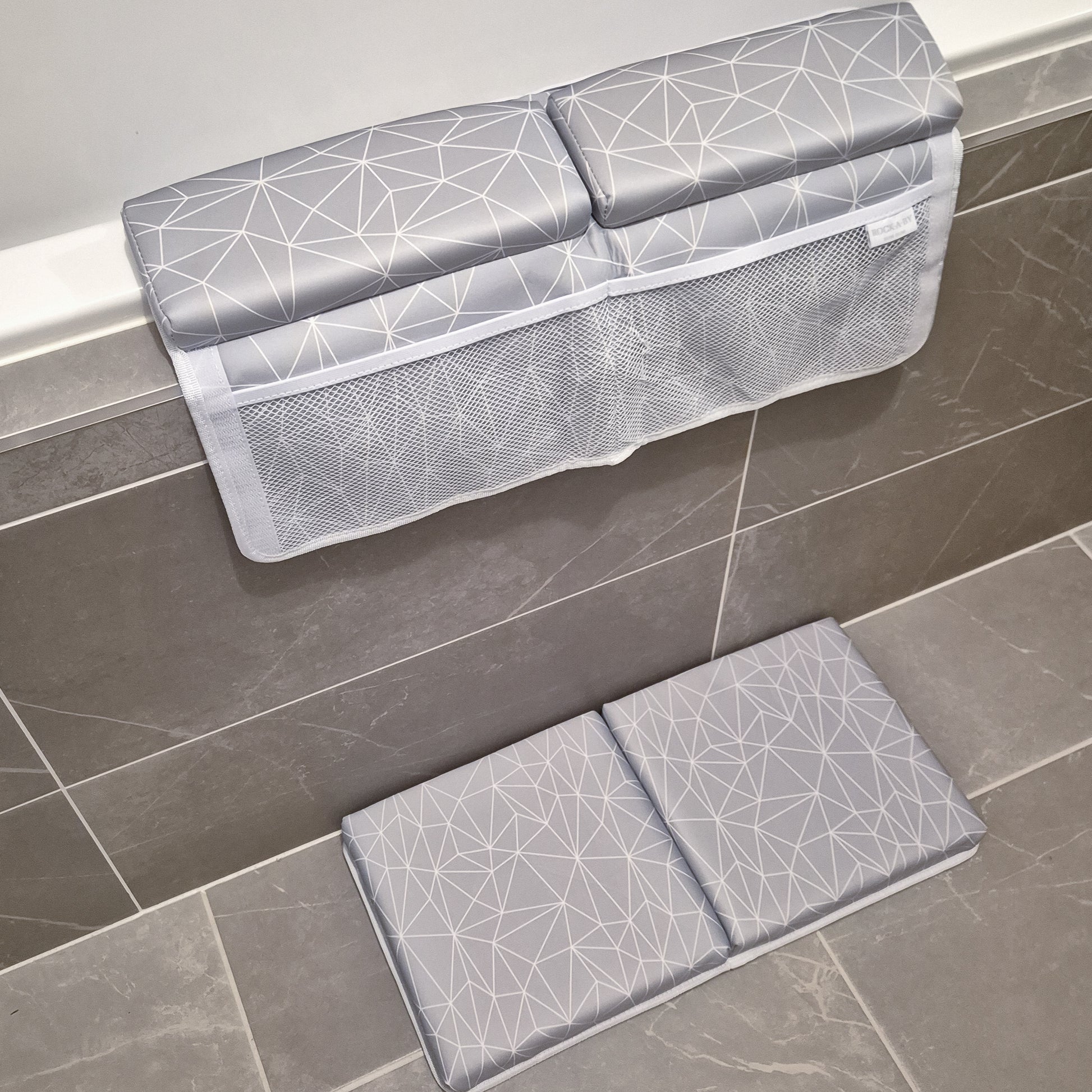 Elbow Rest and Knee Pads for baby bath time