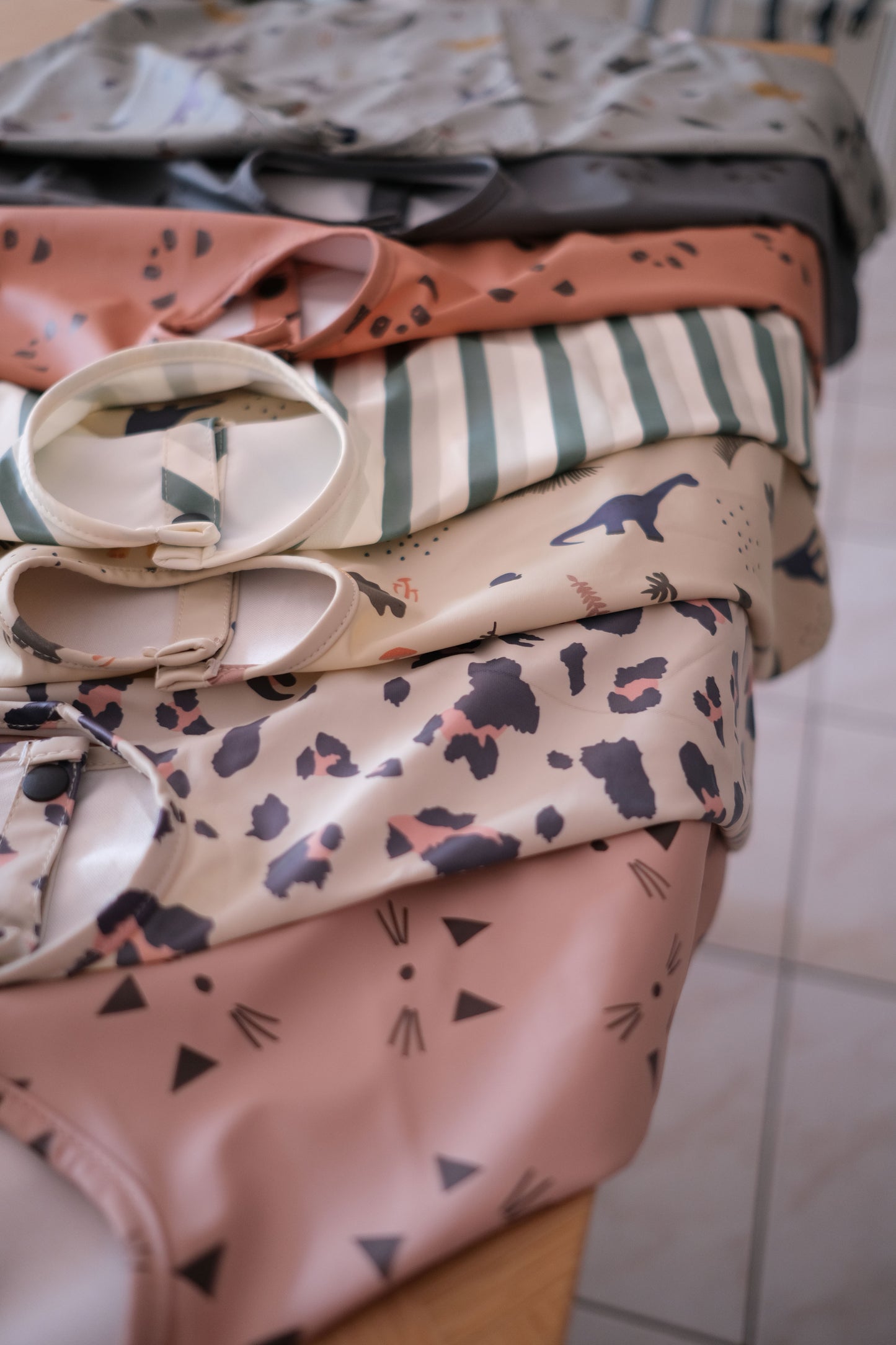 Long Sleeve Smock Bib - Peach Panda