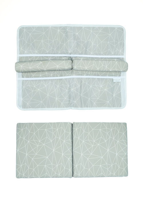Elbow Rest and Kneeler Pad for Baby Bath time in neutral geometric grey free standing bathtub 