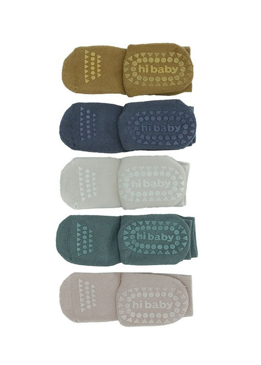 baby winter non slips socks in 5 different colours